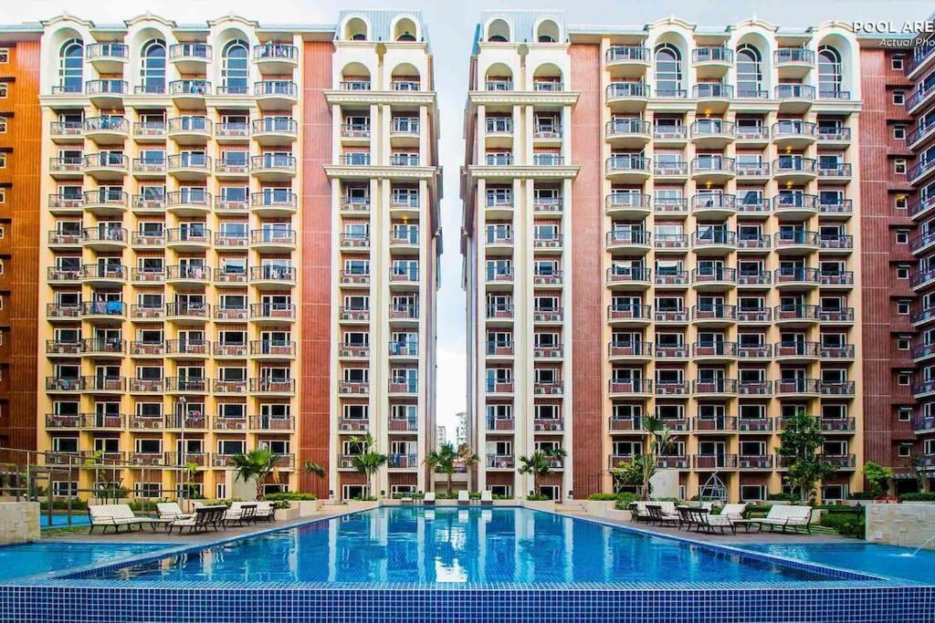 Paranaque City Monarch Parksuites - Balmoral Place מראה חיצוני תמונה