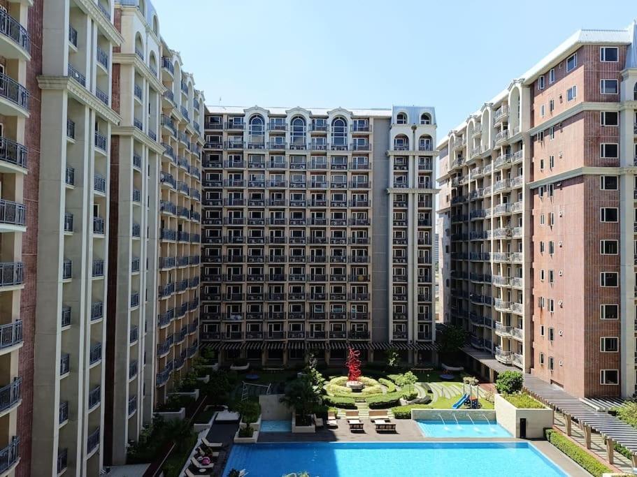 Paranaque City Monarch Parksuites - Balmoral Place מראה חיצוני תמונה