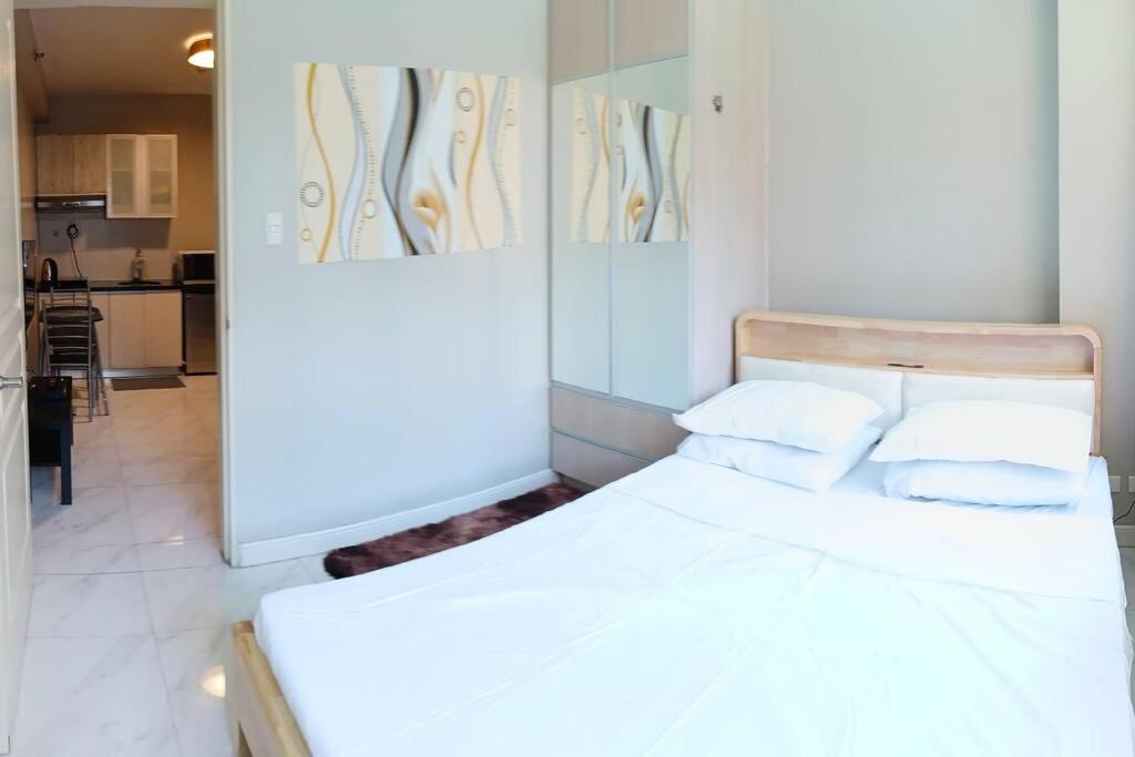 Paranaque City Monarch Parksuites - Balmoral Place מראה חיצוני תמונה
